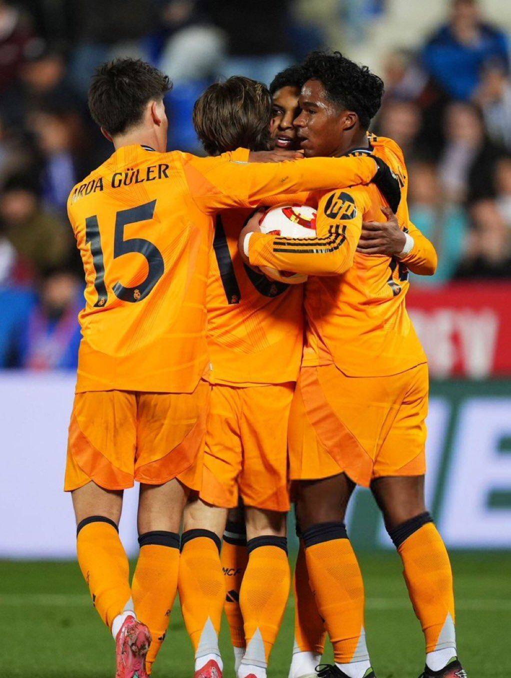 开云入口-包含险胜首场状态出色，瑞士队观众沸腾！，姆巴佩重返赛场观众掌声雷动的词条-开云入口