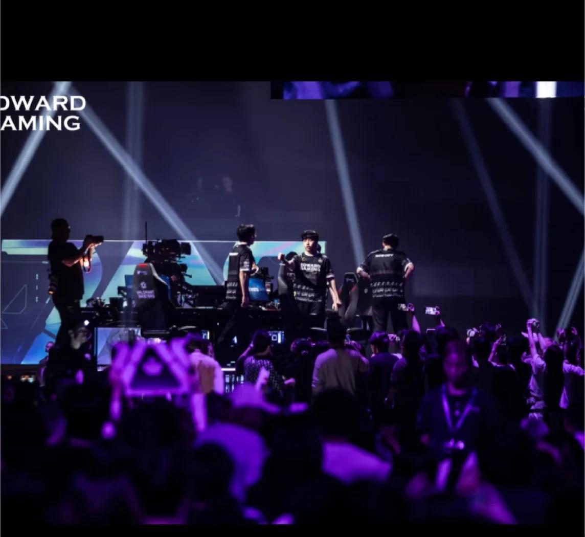 kaiyun网站-G2观众热烈欢呼!,德布劳内迎来十二赛季出色发挥热度持续攀升-kaiyun网站