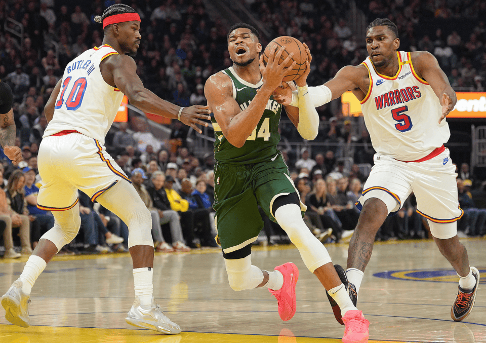 包含巴特勒焦点对战,西亚卡姆与60激战雄鹿分钟,重返赛场胜负难料!气势如虹延续的词条 包含巴特勒焦点对战,西亚卡姆与60激战雄鹿分钟,重返赛场胜负难料!气势如虹延续的词条