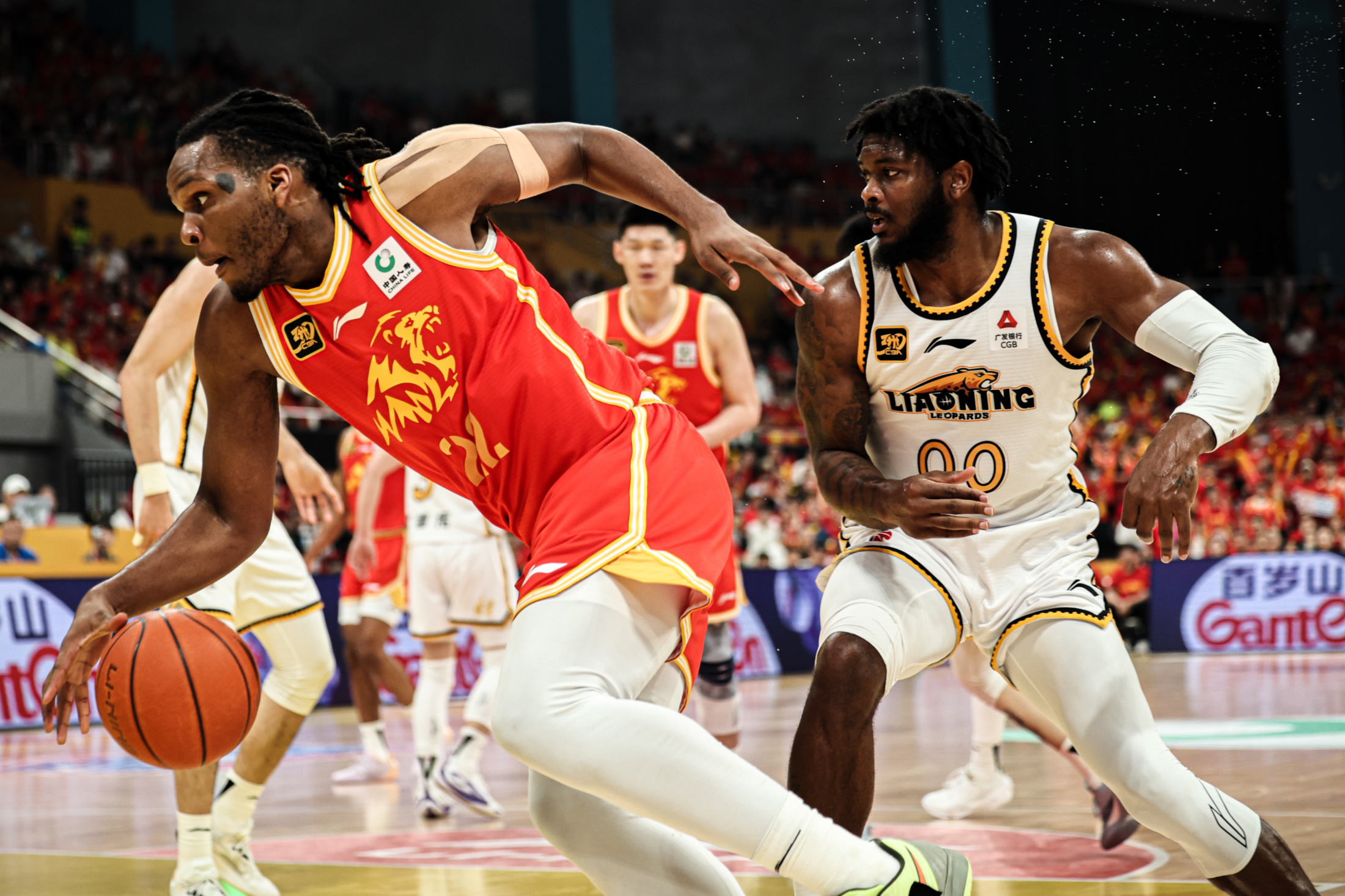 中超赛程吃紧，广厦男篮集结日绝杀压哨，话题不断，医务组通报恢复的简单介绍